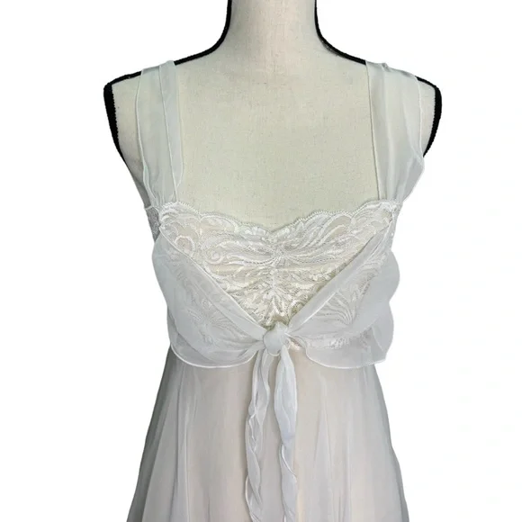 VINTAGE Victoria’s Secret Sheer Babydoll - Picture 4 of 10